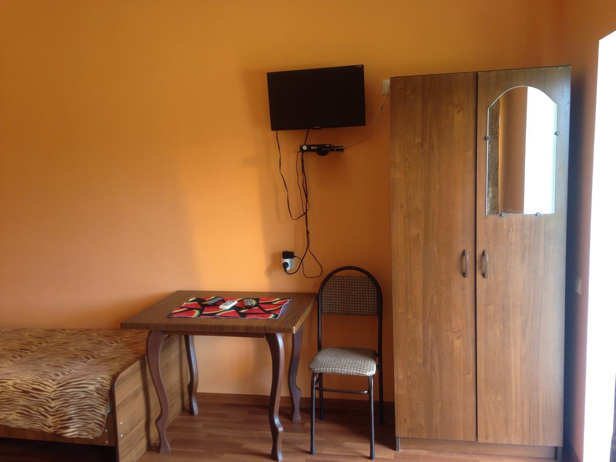 Hôtel Изабелла à Pizunda Extérieur photo
